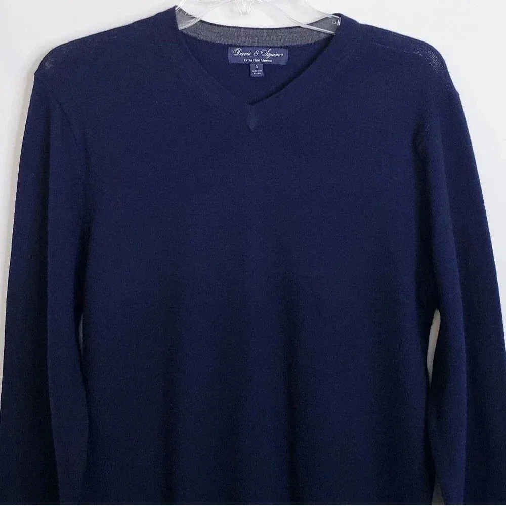 V-Neck Sweater 100% Extra Fine Merino Wool Size Small Navy Blue Long Sleeve